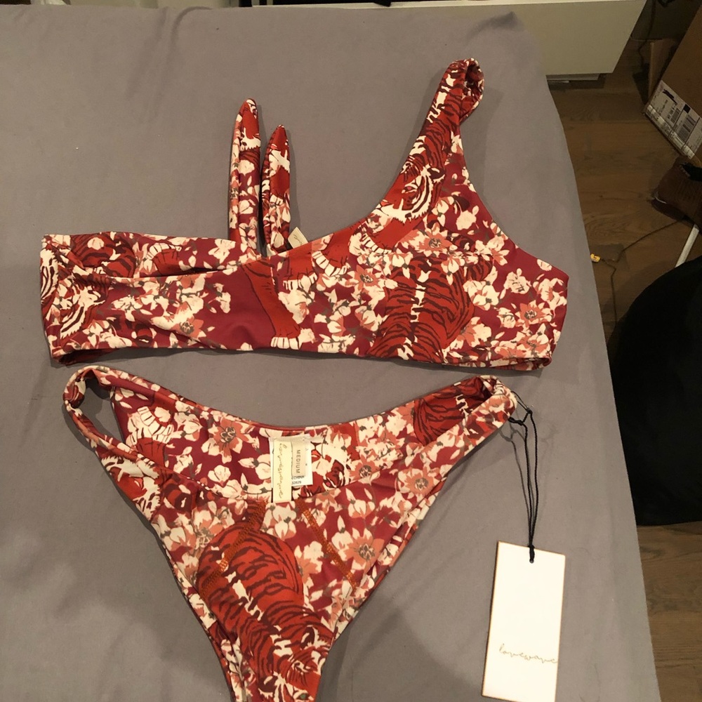 Bikini - Picture 4 of 5
